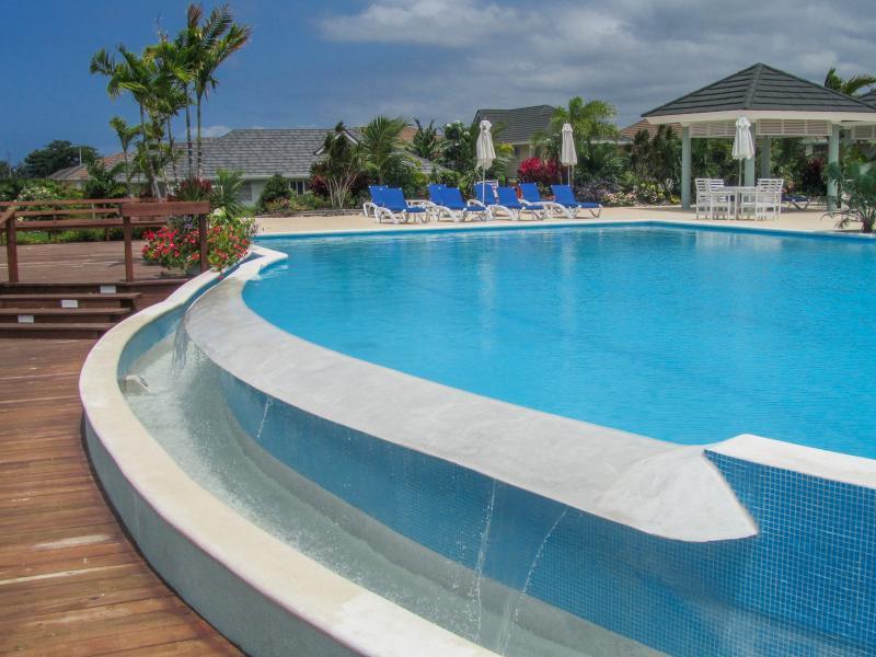 Ocho Rios Under The Palms Villa Exterior photo