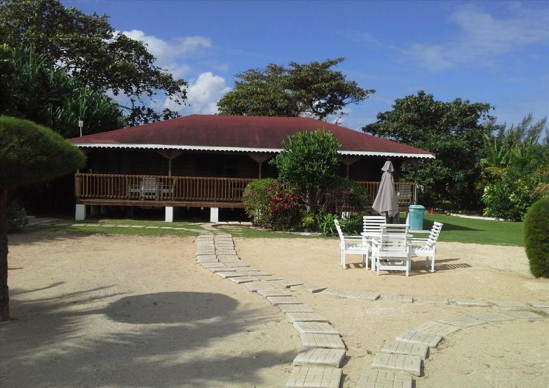 Ocho Rios Under The Palms Villa Exterior photo
