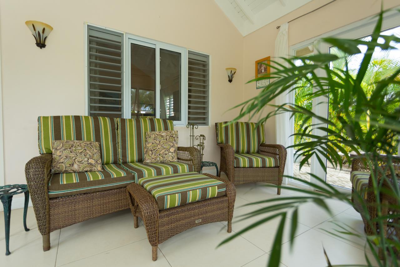 Ocho Rios Under The Palms Villa Exterior photo